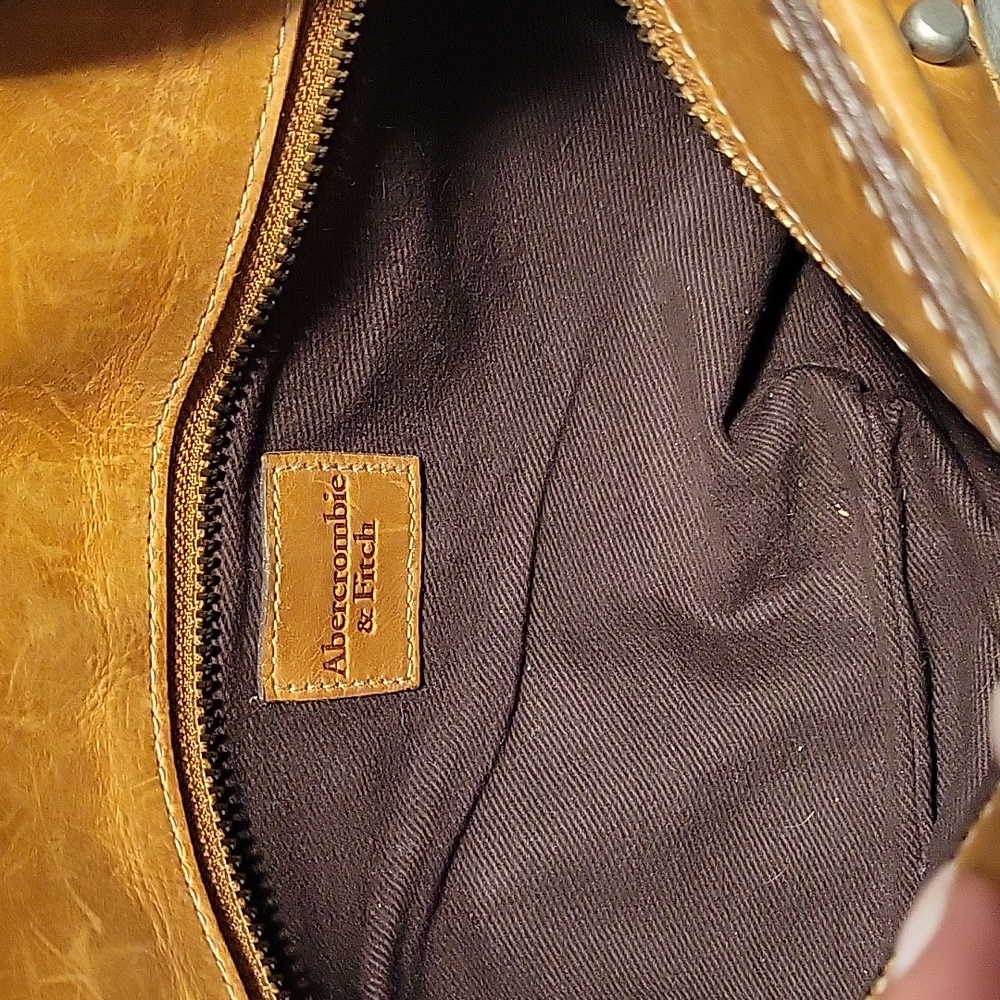 RUEHL no. 925 x Abercrombie & Fitch leather crossbody bag - Picture 7 of 7
